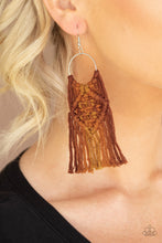 Load image into Gallery viewer, Macrame Rainbow Brown